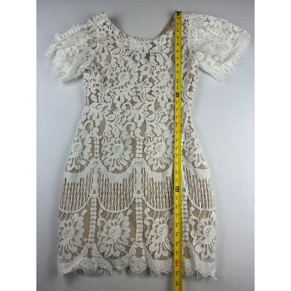 Lulus Lace Dress Women M White Floral V-Neck Short Sleeve Lined - Picture 4 of 9